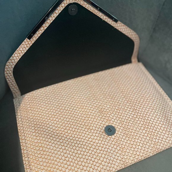 #bcbg oversized envelope clutch - Picture 4 of 7